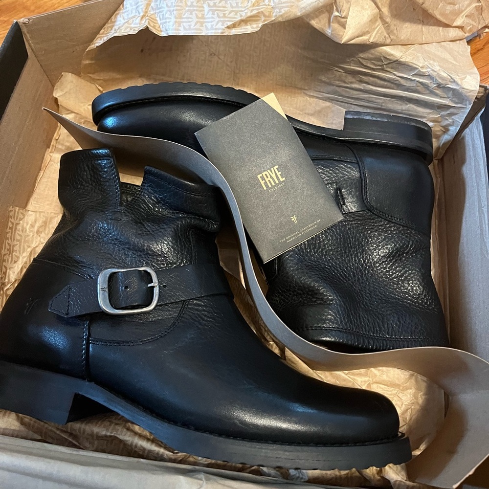 Frye Veronica leather bootie, NWT, sz 11